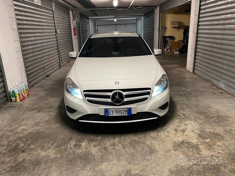 Bianco Usata 2014 Mercedes A180 Coupé | 10.500 € - Immagine 1/4