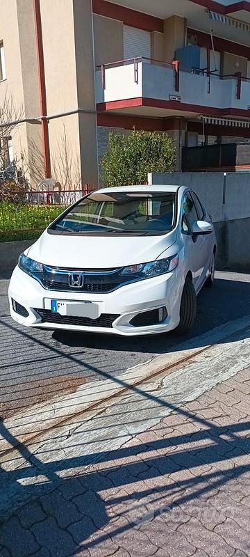 Usata Honda Jazz Trend 102 CV (75 kW) 2019 Bianco Utilitaria