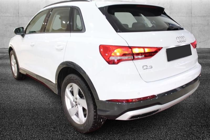 Usata Audi Q3 Advanced 150 CV (110 kW) 2023 Bianco metallizzato SUV