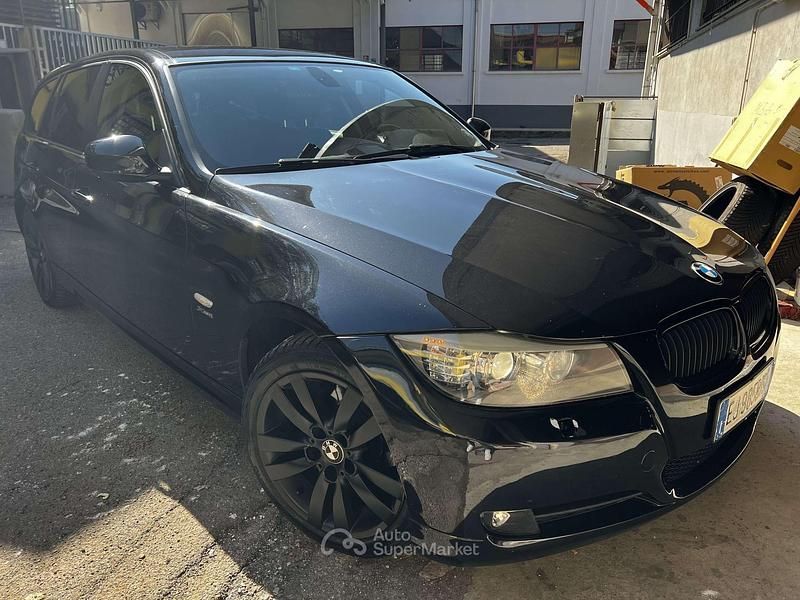 Usata BMW 320 184 CV (135 kW) 2011 Nero Station wagon