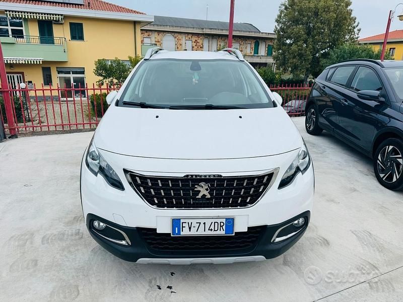 Usata Peugeot 2008 S 101 CV (74 kW) 2019 Bianco SUV