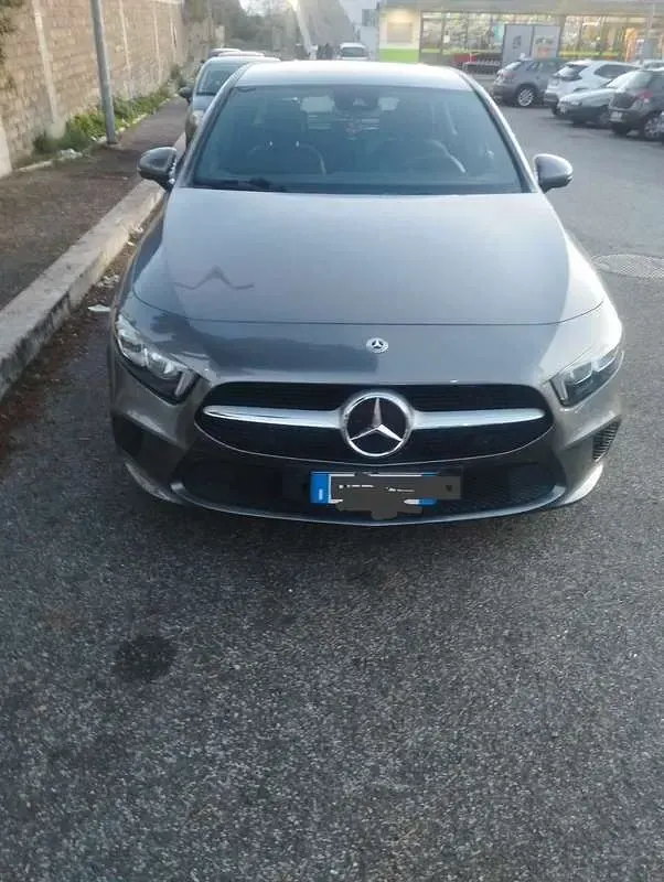 Usata Mercedes A180 116 CV (85 kW) 2023 Berlina