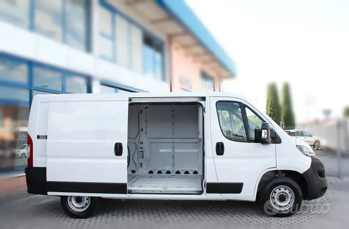 Usata Fiat Ducato 33 140 CV (102 kW) 2023 Bianco Furgone