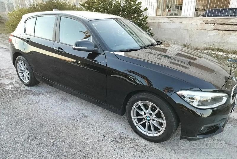 Usata BMW 118 Efficient Dynamics 150 CV (110 kW) 2019 Nero Utilitaria