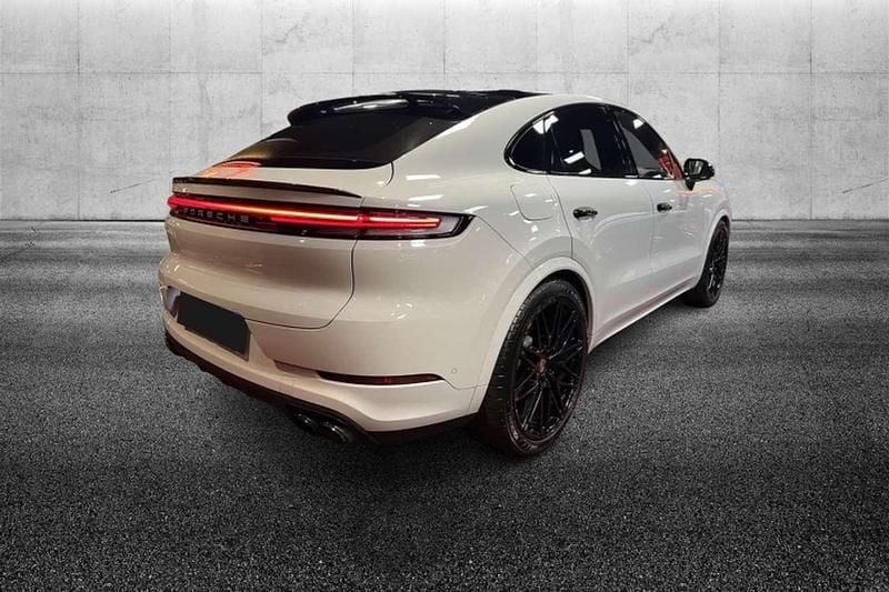 Usata Porsche Cayenne 354 CV (260 kW) 2025 Nero SUV