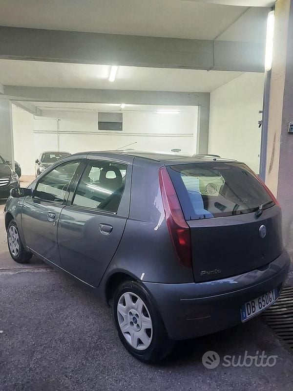 Usata Fiat Punto Dynamic 59 CV (43 kW) 2006 Grigio Utilitaria