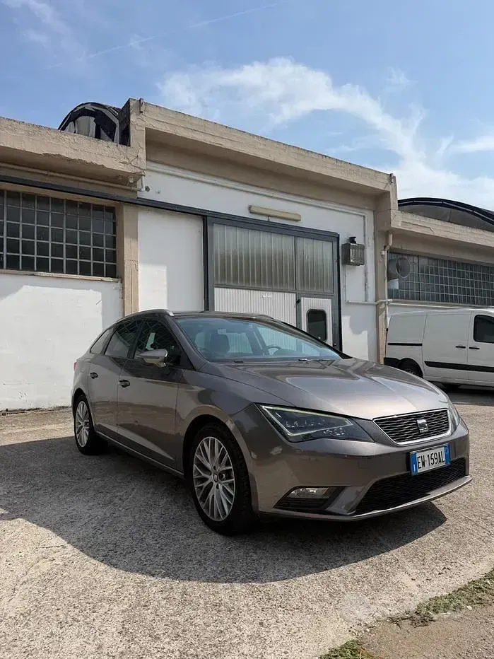 Usata Seat Leon ST Style 105 CV (77 kW) 2015 Grigio Station wagon