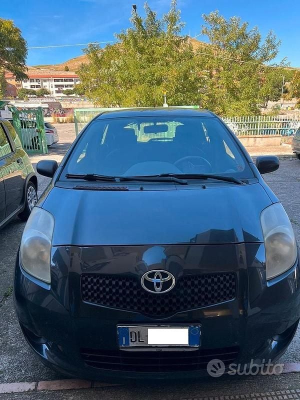 Usata Toyota Yaris 2007 Nero Utilitaria
