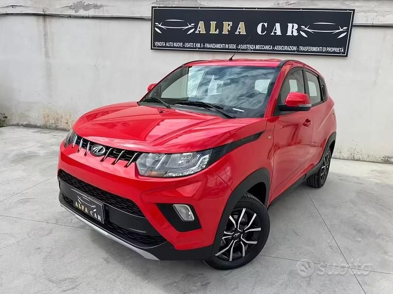 Usata Mahindra KUV100 83 CV (61 kW) 2025 Rosso SUV