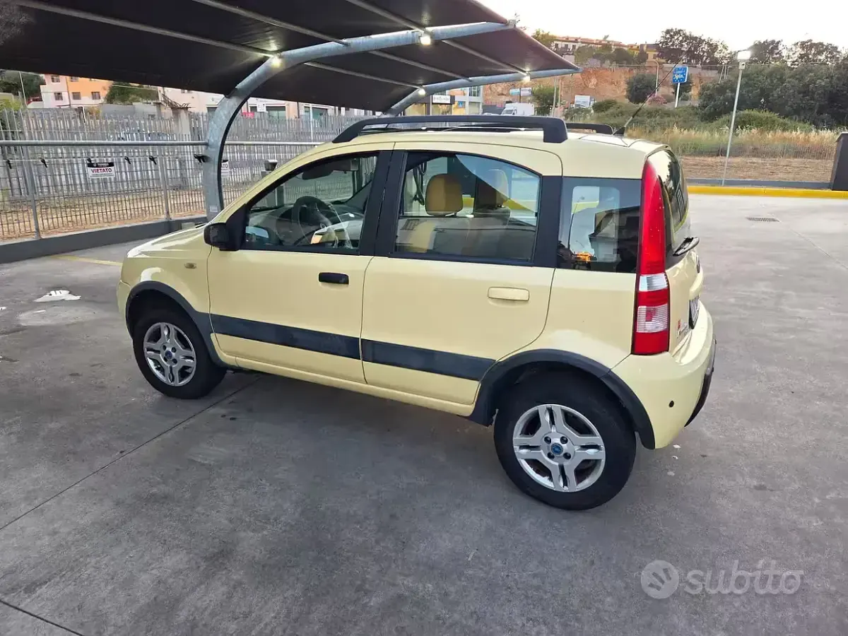 Usata Fiat Panda 4x4 Climbing 60 CV (44 kW) 2005 Giallo Utilitaria
