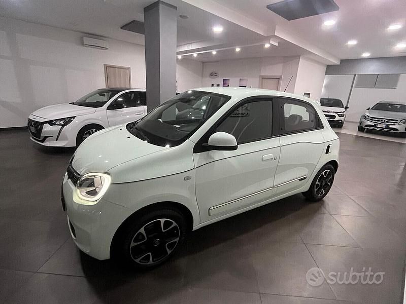 Usata Renault Twingo SE 65 CV (47 kW) 2020 Verde Utilitaria
