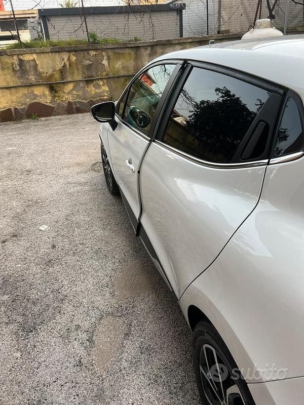 Usata Renault Clio IV Intens 90 CV (66 kW) 2017 Bianco Berlina