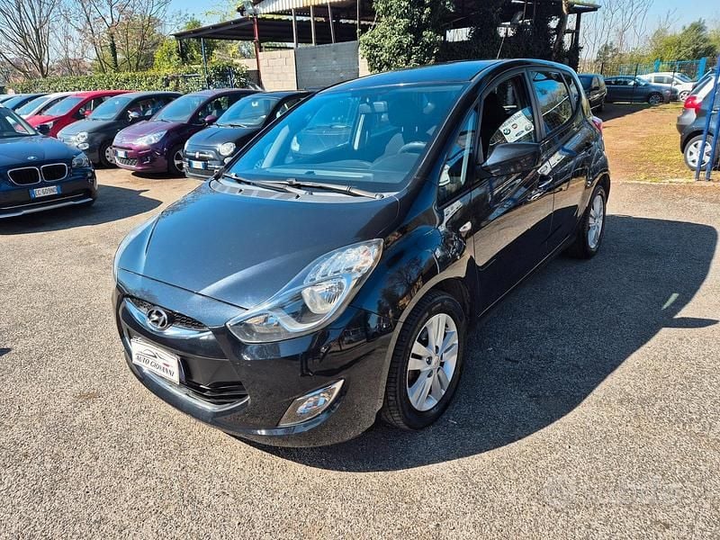 Usata Hyundai ix20 Comfort 90 CV (66 kW) 2012 Grigio Utilitaria
