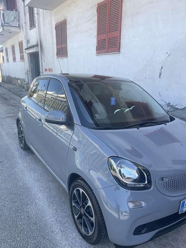 Usata 2016 Smart ForFour Edition #1 Utilitaria | 7699 € (Buon prezzo) - Immagine 1/4