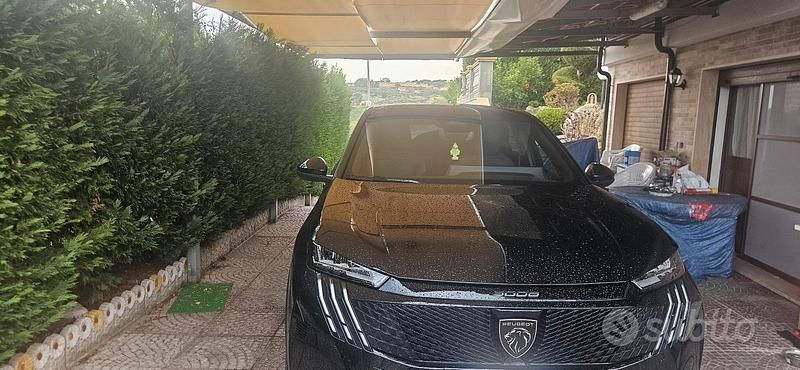 Nero Usata 2024 Peugeot 3008 Coupé | 32.000 € - Immagine 1/4