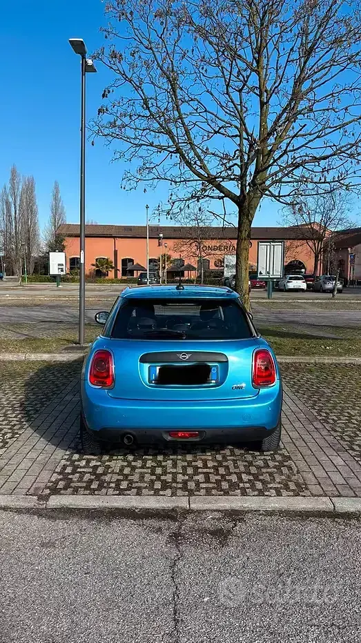 Usata Mini ONE 102 CV (75 kW) 2018 Utilitaria