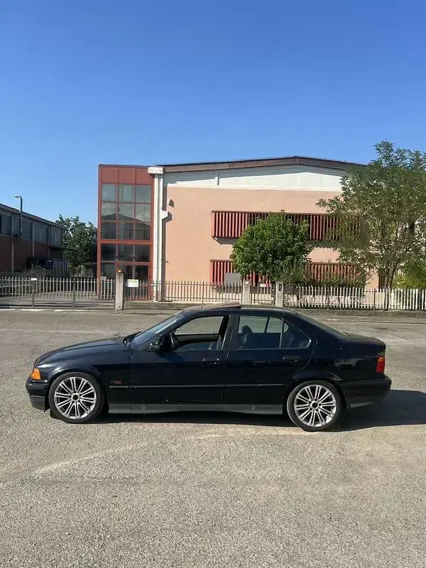 Usata BMW 318 116 CV (85 kW) 1996 Berlina