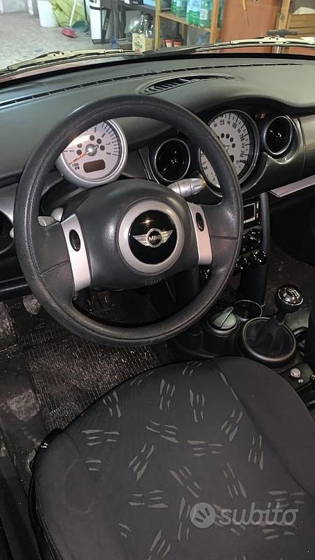 Usata Mini Cooper 2005 Rosso Utilitaria
