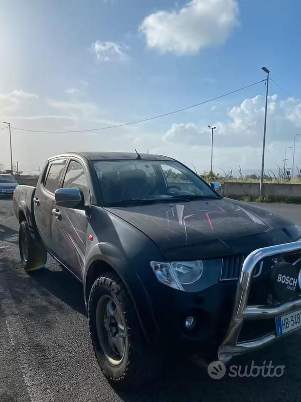 Usata Mitsubishi L200 136 CV (100 kW) 2009 Nero Pick-up