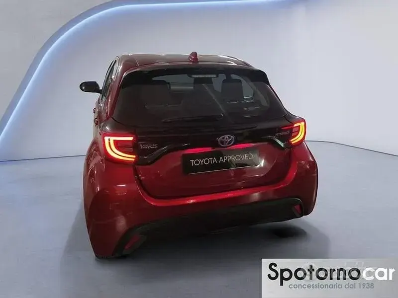 Usata Toyota Yaris Hybrid Trend 116 CV (85 kW) 2022 Rosso Berlina