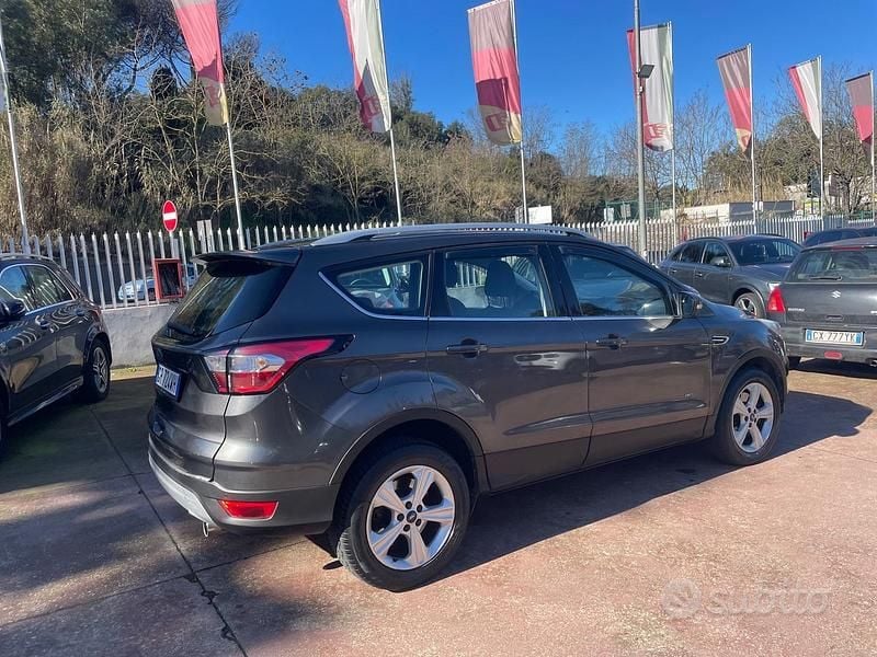 Usata Ford Kuga Business Edition 150 CV (110 kW) 2018 Grigio SUV