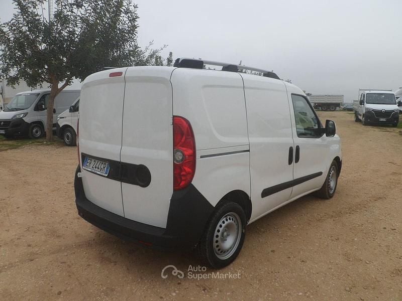 Usata Fiat Doblò 120 CV (88 kW) 2014 Bianco Monovolume