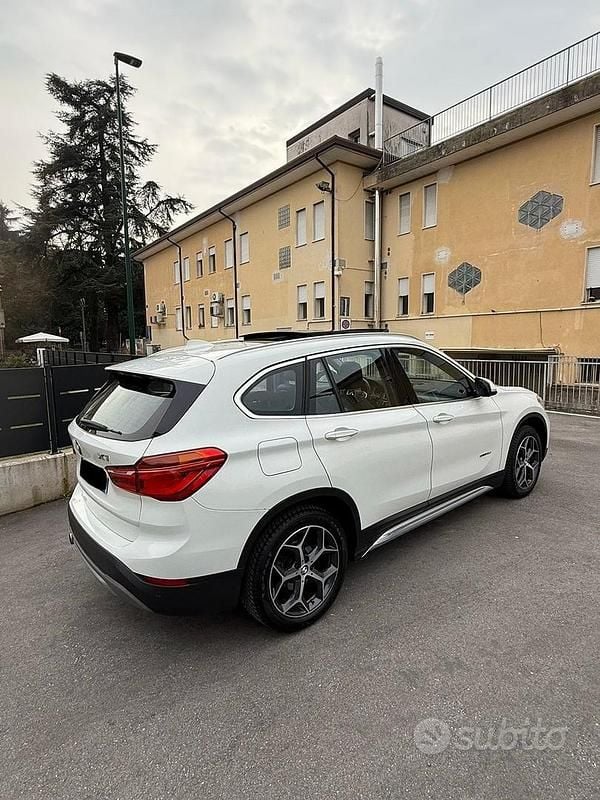 Usata BMW X1 xLine 150 CV (110 kW) 2019 Bianco SUV