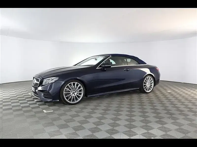 Usata Mercedes E220 Premium 194 CV (142 kW) 2018 Blu indaco Cabrio