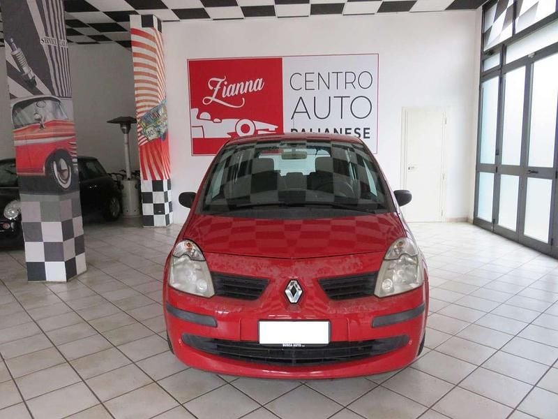Rosso Usata 2007 Renault Modus Monovolume | 3900 € (Cara) - Immagine 1/4