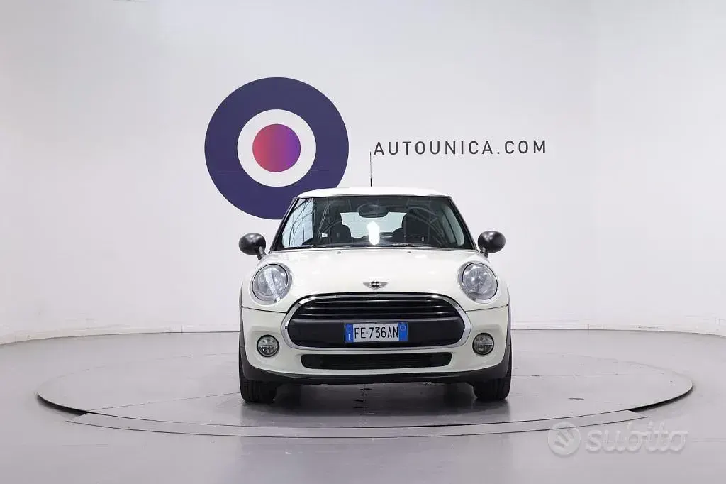 Usata Mini ONE 75 CV (55 kW) 2016 Bianco Utilitaria