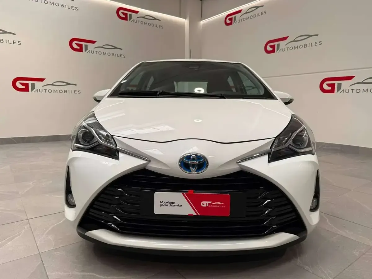 Usata Toyota Yaris Business Edition 73 CV (53 kW) 2020 Bianco Utilitaria