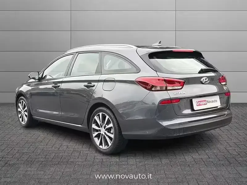Usata Hyundai i30 110 CV (80 kW) 2018 Grigio Station wagon