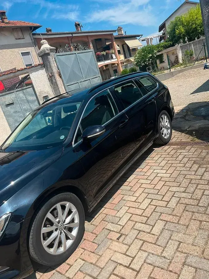 Usata VW Passat 150 CV (110 kW) 2018 Nero Station wagon