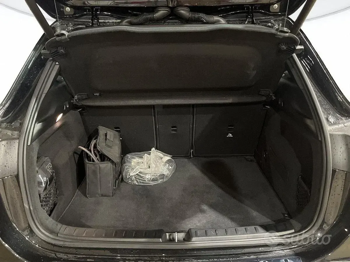Usata Mercedes GLA250 Business 160 CV (117 kW) 2021 Nero SUV