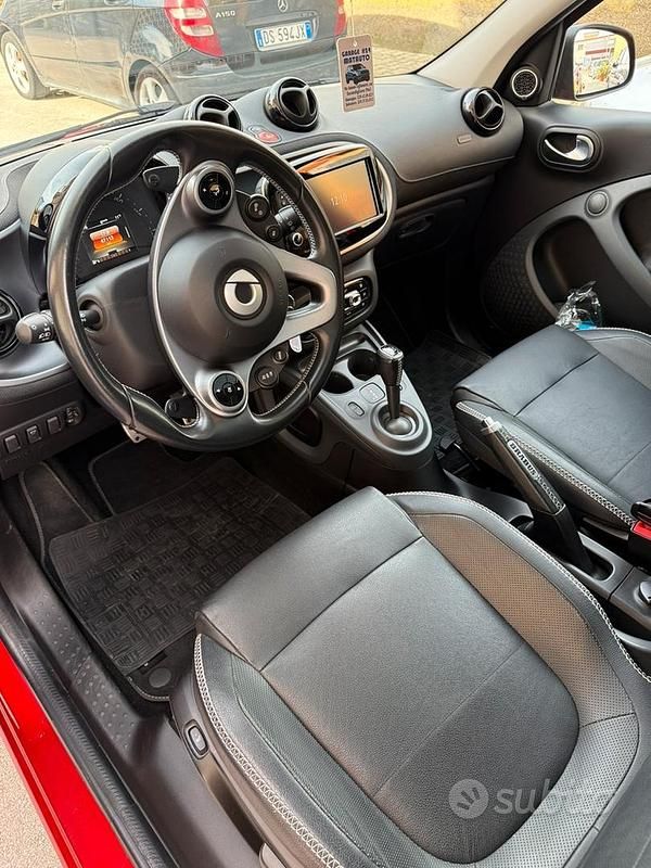 Usata Smart ForFour Brabus 109 CV (80 kW) 2018 Rosso Utilitaria