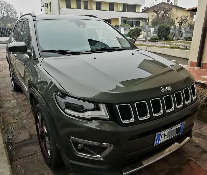 Usata Jeep Compass Limited 140 CV (102 kW) 2019 Verde SUV