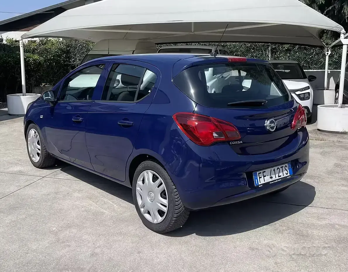 Usata Opel Corsa 69 CV (50 kW) 2016 Bluazzurro Utilitaria