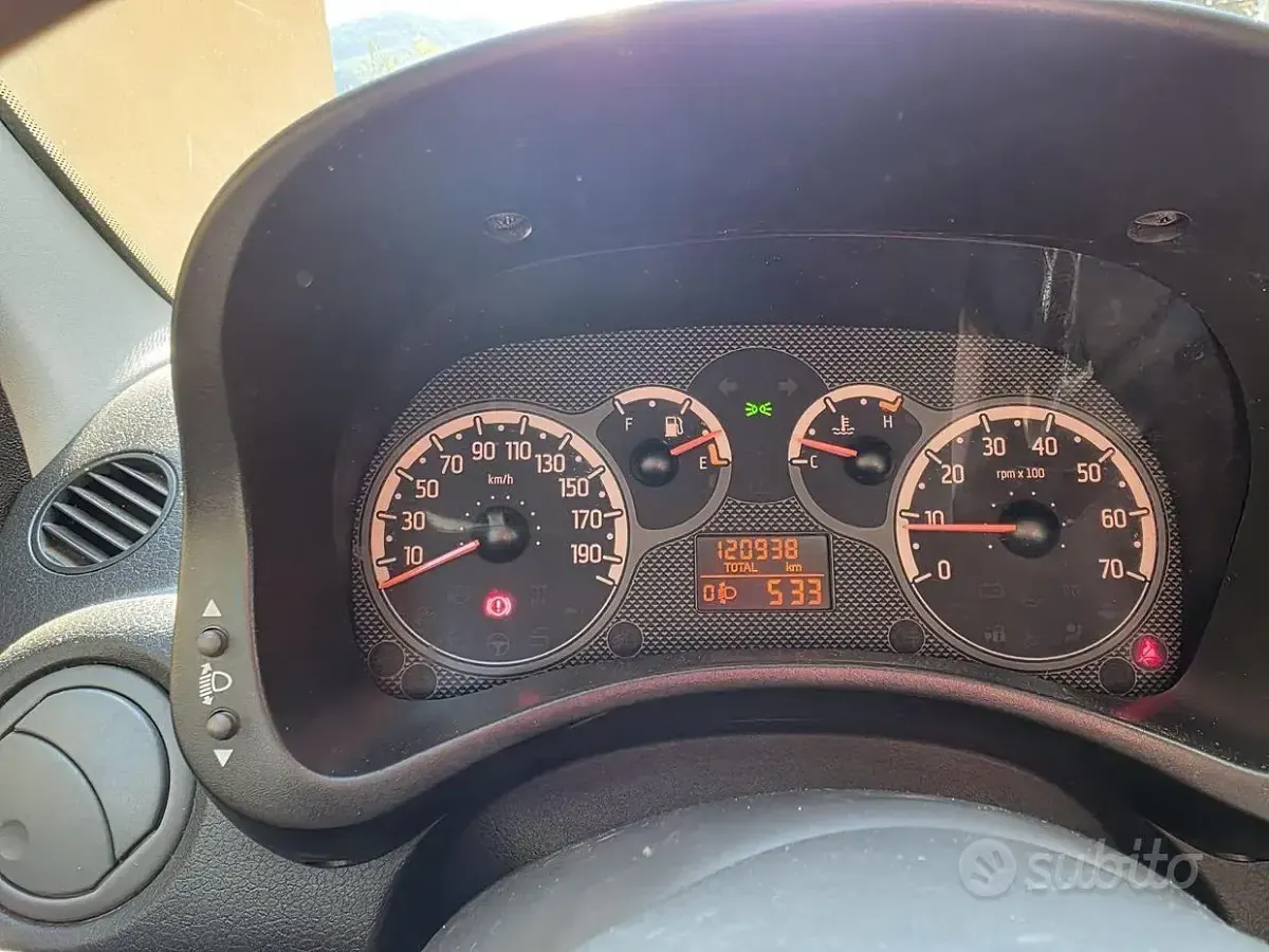 Usata Fiat Panda 4x4 60 CV (44 kW) 2012 Grigio Utilitaria