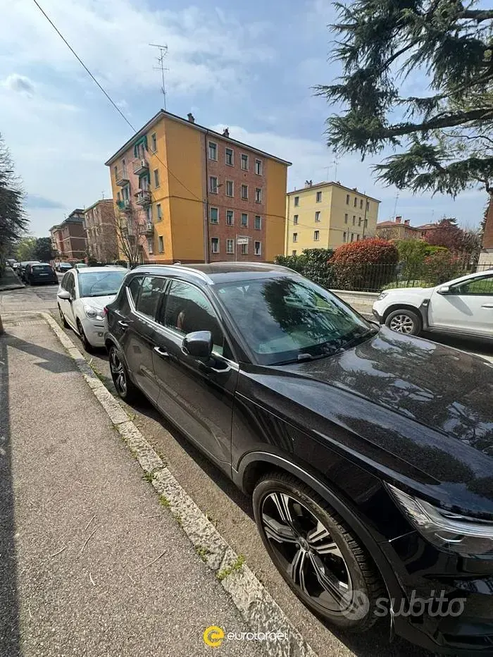 Usata Volvo XC40 Inscription 150 CV (110 kW) 2019 Nero SUV