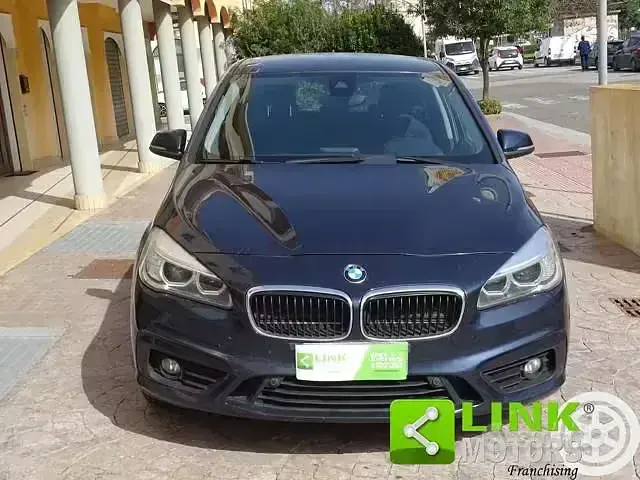 Usata BMW 218 Sport Line 150 CV (110 kW) 2014 Blu Station wagon