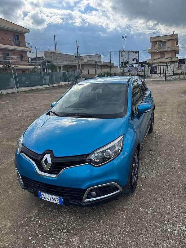 Usata Renault Captur 90 CV (66 kW) 2013 Blu/azzurro SUV