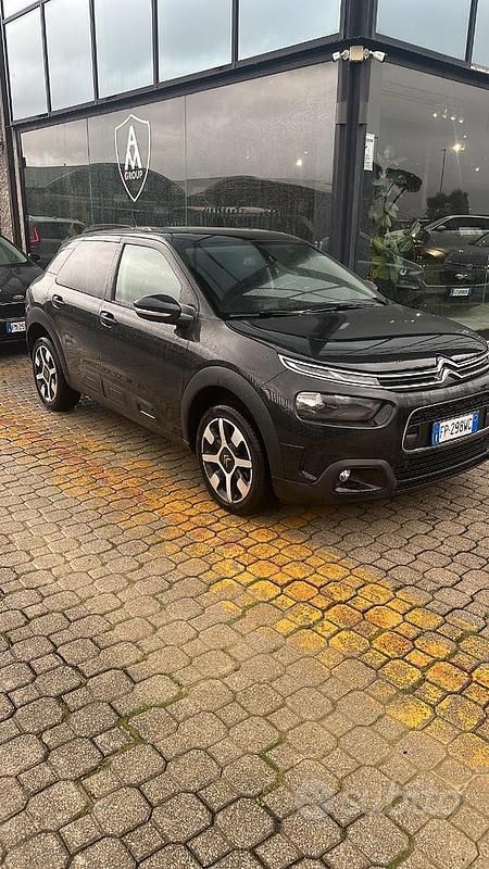 Usata Citroën C4 99 CV (72 kW) 2018 Nero Berlina