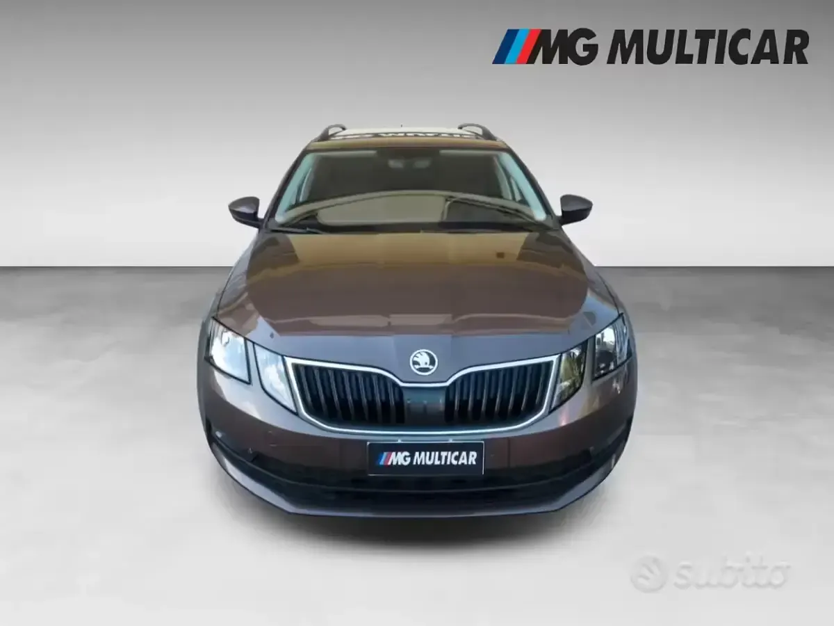 Usata Skoda Octavia Executive 116 CV (85 kW) 2019 Marrone Station wagon