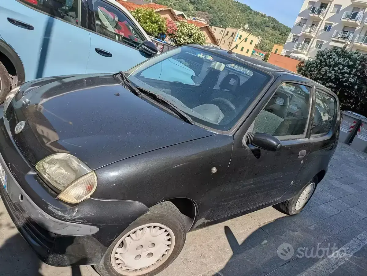 Usata Fiat 600 54 CV (39 kW) 2004 Nero