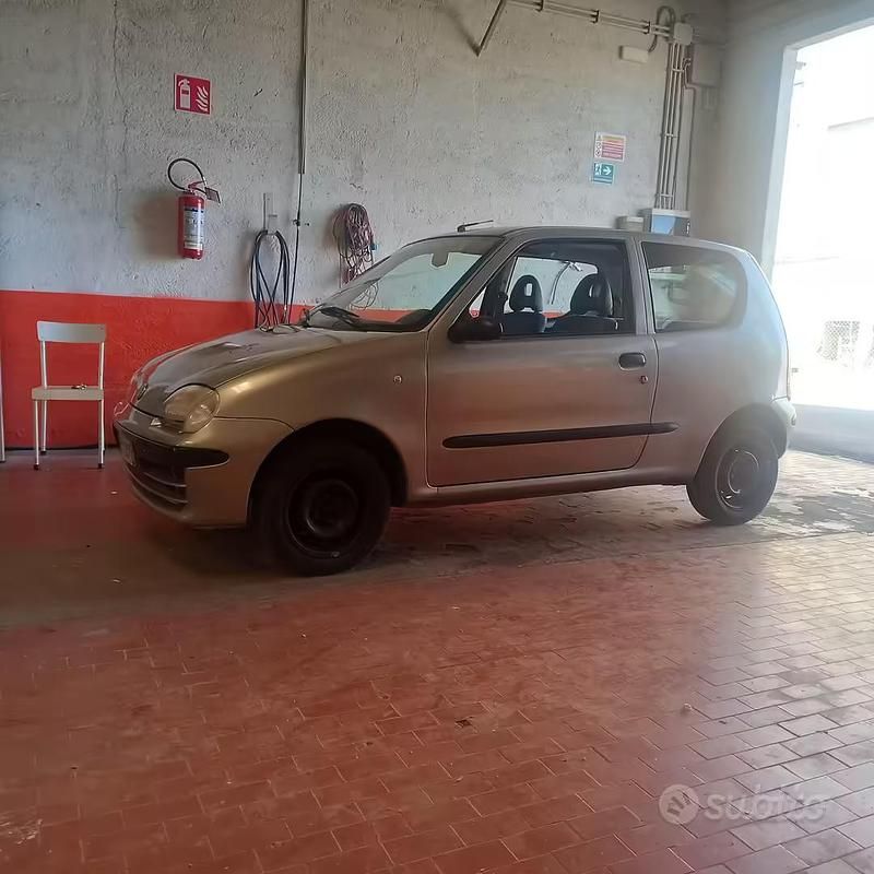 Usata Fiat 600 2001 Grigio Berlina