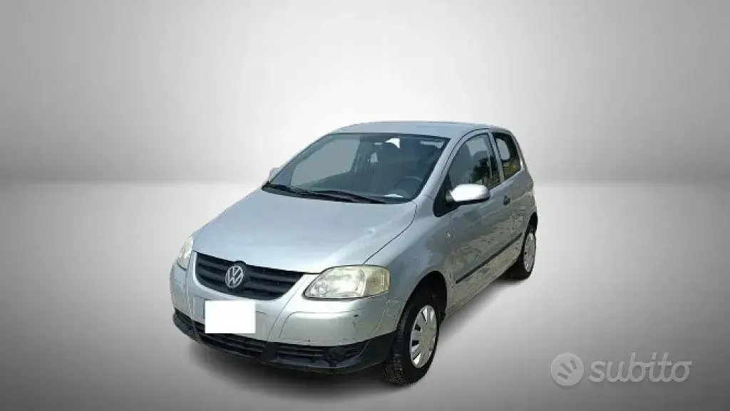 Usata VW Fox 75 CV (55 kW) 2006 Grigio Utilitaria