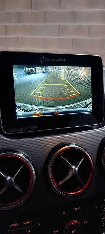 Usata Mercedes B180 Executive 109 CV (80 kW) 2017 Argento Monovolume