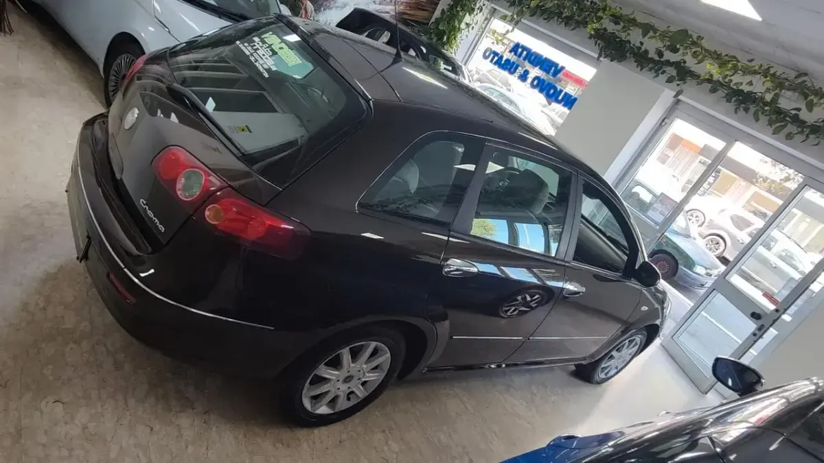 Usata Fiat Croma 140 CV (102 kW) 2007 Marrone Station wagon