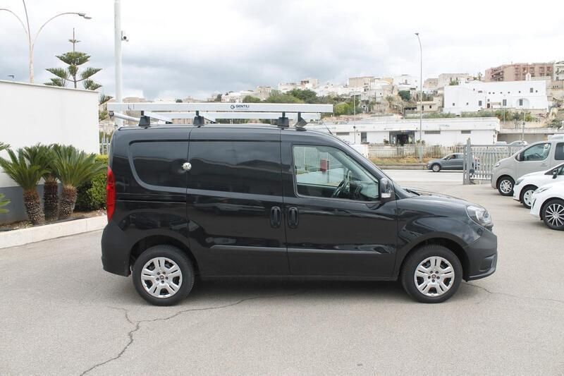 Usata Fiat Doblò 95 CV (69 kW) 2018 Nero Monovolume