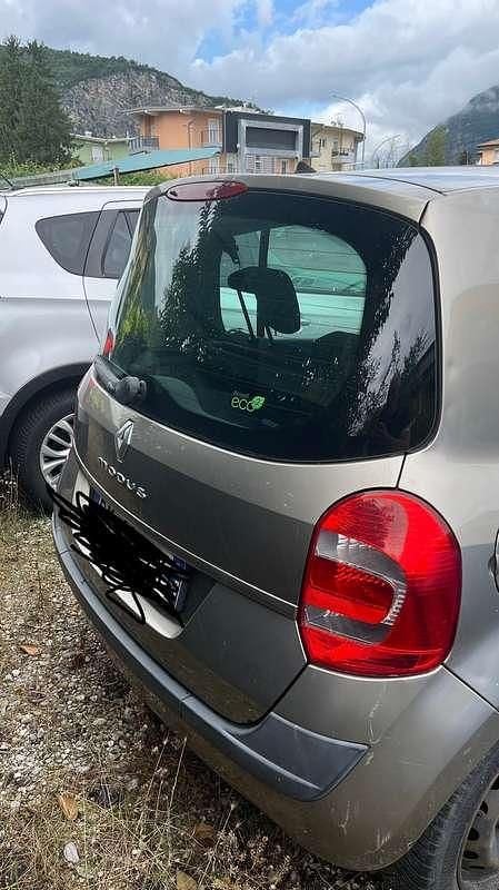 Usata 2008 Renault Modus Dynamique Monovolume | 2000 € (Super prezzo) - Immagine 1/4